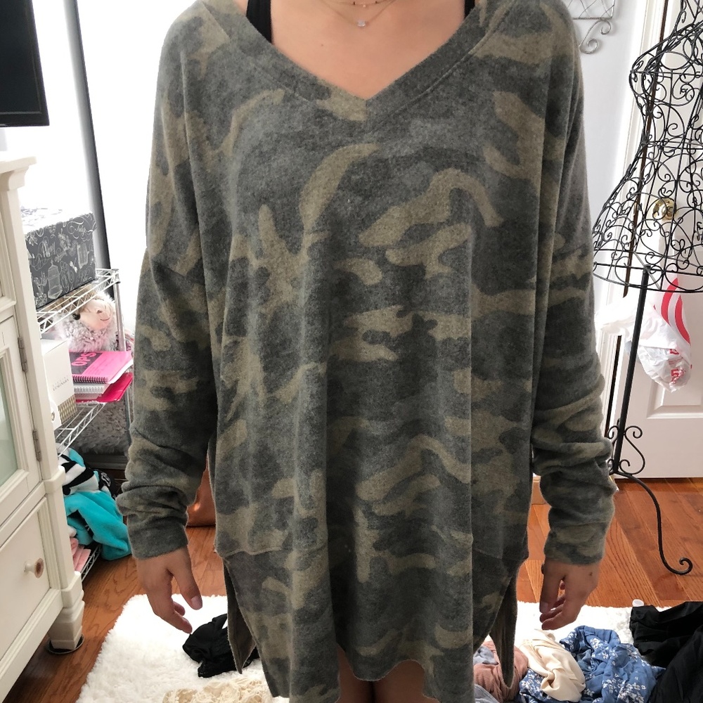 Over sized camo sweater
